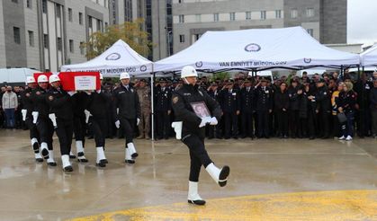 Şehit olan polis memuruna veda
