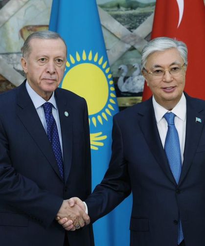 Başkan Erdoğan Tokayev ile görüştü