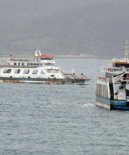 Çanakkale'de feribot seferlerine hava engeli