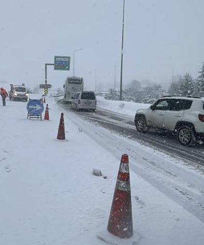 Sivas-Kayseri yolu ulaşıma kapandı