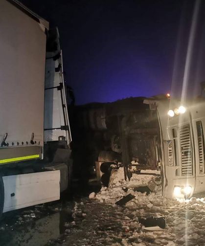 Sivas'ta zincirleme kaza: 8 yaralı