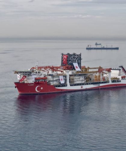 Yıldırım Sondaj Gemisi Karadeniz yolcusu