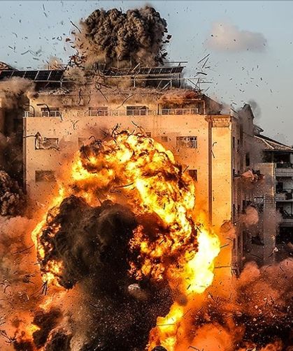 İsrail Gazze'yi bombaladı