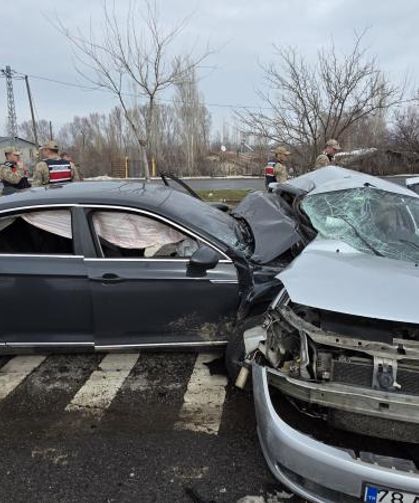 Bingöl'de feci kaza: 2 ölü