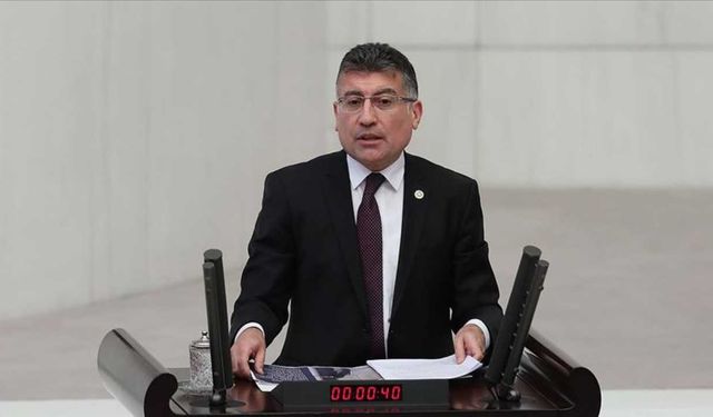 AK Parti Grup Başkanı Güler, Sivas'ta partisinin bayramlaşma programında konuştu