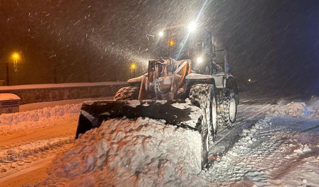 Kastamonu'da yoğun kar yağışı etkili oluyor