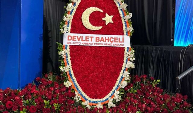 Bahçeli'den AK Parti'nin büyük kongresine hediye