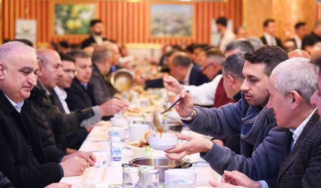 Adıyamanlılar Vakfı 25. Geleneksel İftar Programını Geniş Katılımla Gerçekleştirdi