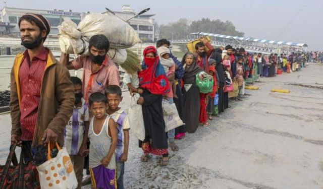 Arakanlı Müslüman çocuklar yetersiz besleniyor