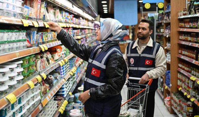 Bir işyerinde son kullanma tarihi geçmiş ürünlere el konuldu