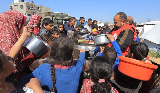 Filistin Kızılayı: İsrail, 29 hasta ve 50 refakatçinin Gazze'den çıkışına izin vermedi