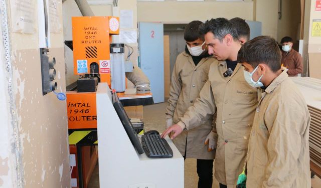 Hakkari’de Eğitim ve Üretim El Ele!