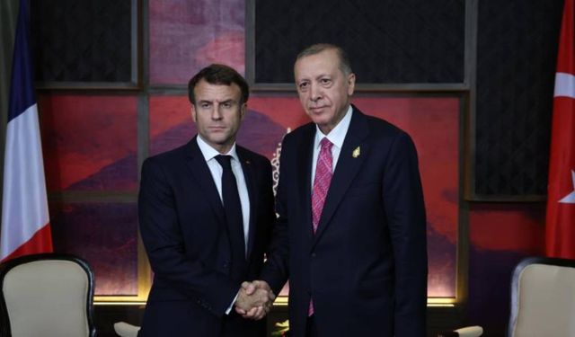 Cumhurbaşkanı Erdoğan, Macron ile telefonda görüştü