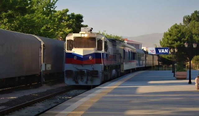 Van'dan Tahran'a tren seferleri yarın başlıyor