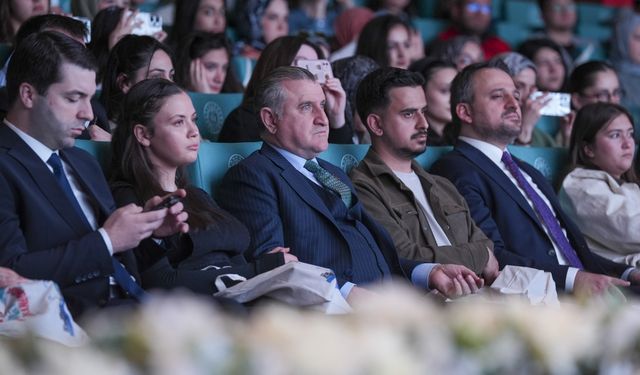Bakan Bak, aktif sporculuk kariyerini sonlandıran Nesim Turan için mesaj yayımladı