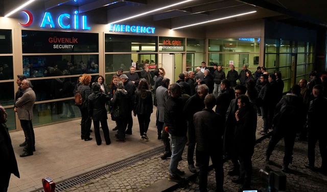 Süreyya Önder'in tedavi gördüğü hastaneye siyasetçiler akın etti