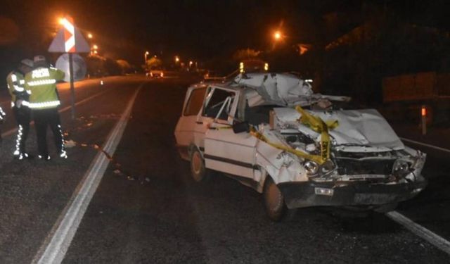 Mersin'de tırla çarpışan otomobilin sürücüsü hayatını kaybetti