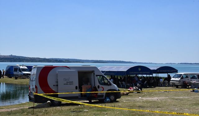 Adana'da Seyhan Baraj Gölü'nde kaybolan genci arama çalışmaları devam ediyor