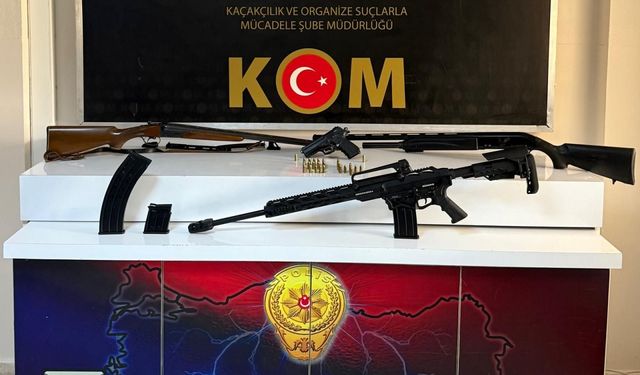 Erzincan'da sosyal medyada silah teşhiri yapanlar yakalandı