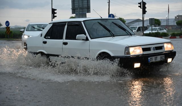 Osmaniye'de sağanak hayatı olumsuz etkiledi