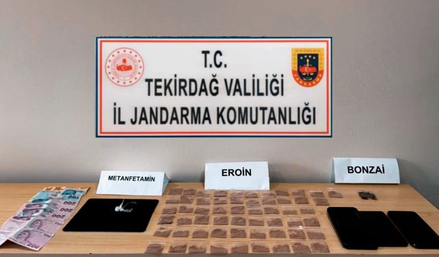 Tekirdağ'da uyuşturucu ele geçirilen otomobildeki 2 zanlı tutuklandı