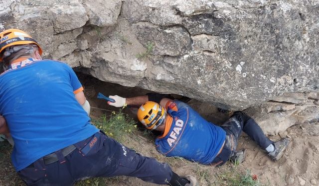 Tokat'ta kaçak kazı yaparken üzerine kaya düşen kişi öldü