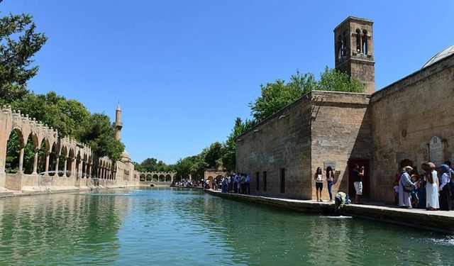 Balıklıgöl’ün Hikayesi Nedir?