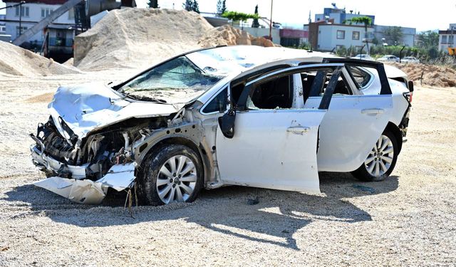 Osmaniye'de taşan dereye kapılan 8 araçtan 7'si bulundu