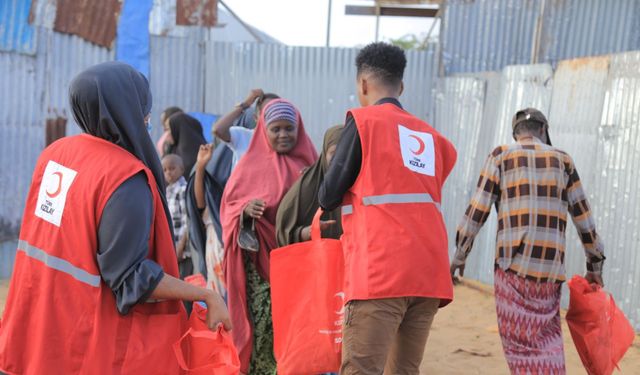 Türk Kızılay, yurt dışı kurban bağışlarınızı ihtiyaç sahiplerine ulaştırıyor