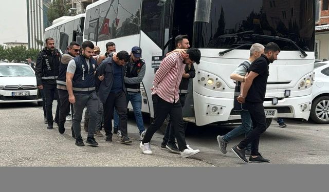 Şanlıurfa merkezli 6 ilde "change" araç operasyonu