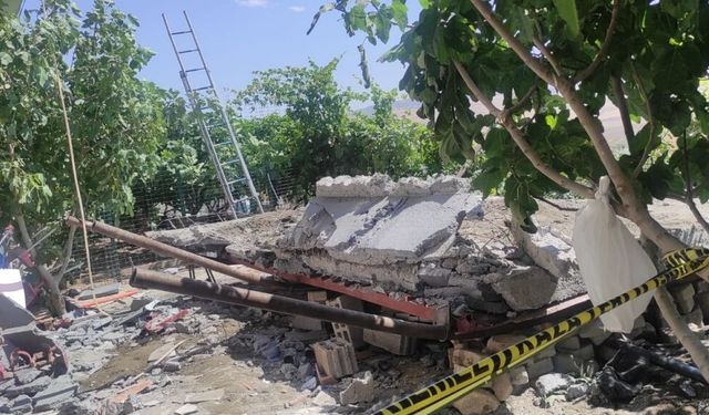 Batman'da evin beton sundurmasının çökmesi sonucu 3 kişi öldü, 7 kişi yaralandı
