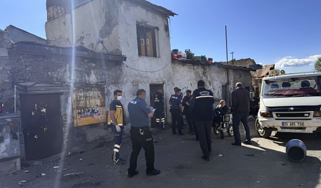 Erzurum'da yalnız yaşayan kişi evinde ölü bulundu