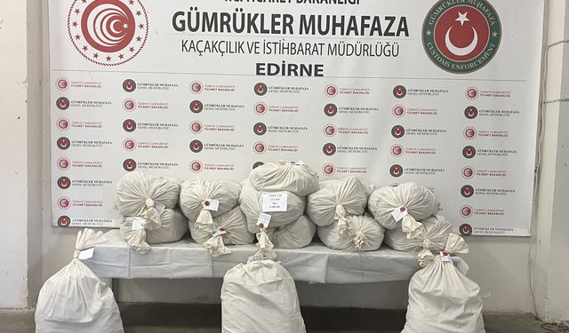 Kapıkule Sınır Kapısı'nda iki tırda 212 kilo 365 gram uyuşturucu ele geçirildi