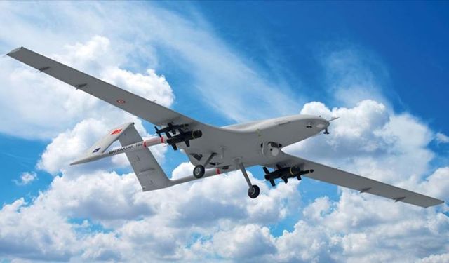 Bayraktar AKINCI'dan fırlatılan TÜBİTAK SAGE'nin milli mühimmatları hedefi tam isabetle vurdu