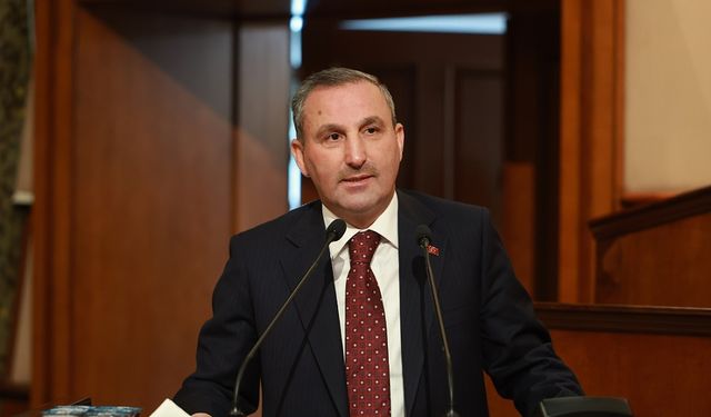 Ali Tombaş;  “CHP’li İBB yönetimi, reklam pankartı yaptığı kadar Metro Hattı yapmadı
