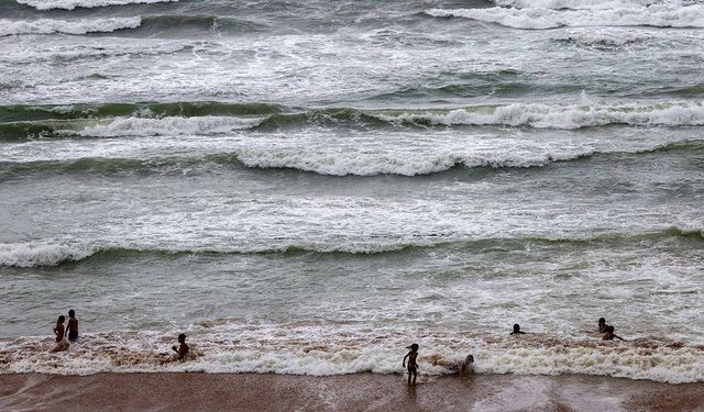 Sakarya ve Düzce'de denize girmek yasaklandı