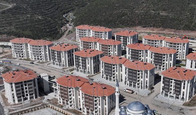 Kocaeli Büyükşehir Belediyesi kentsel dönüşüm çalışmalarına hız kesmeden devam ediyor