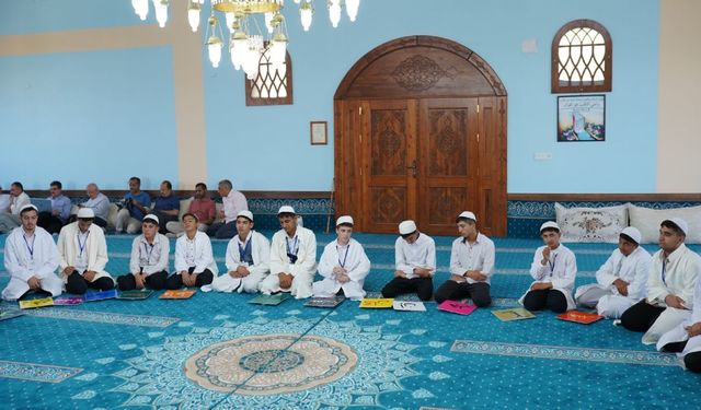 Medreseler Arası Eğitim ve Değerler Buluşması Hedbi Medresesi'nde gerçekleşti