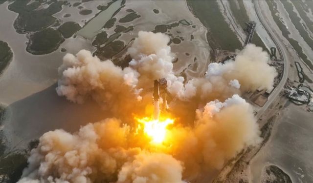 SpaceX'in Starship roketi patladı