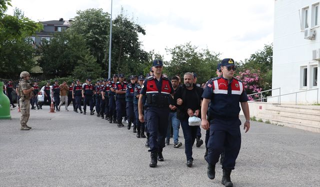 Sakarya'da araç dolandırıcılığı operasyonunda 6 şüpheli tutuklandı