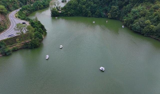 Trabzon'daki Sera Gölü'nde turizm hareketliliği yaşanıyor