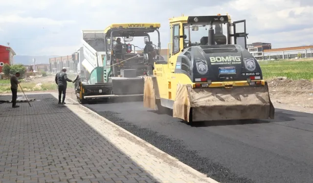 Kayseri Melikgazi'de asfalt çalışması tam gaz