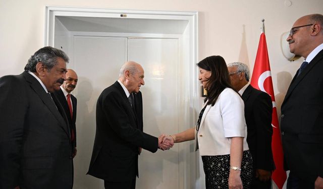 DEM Parti heyeti yarın Bahçeli'yi ziyaret edecek