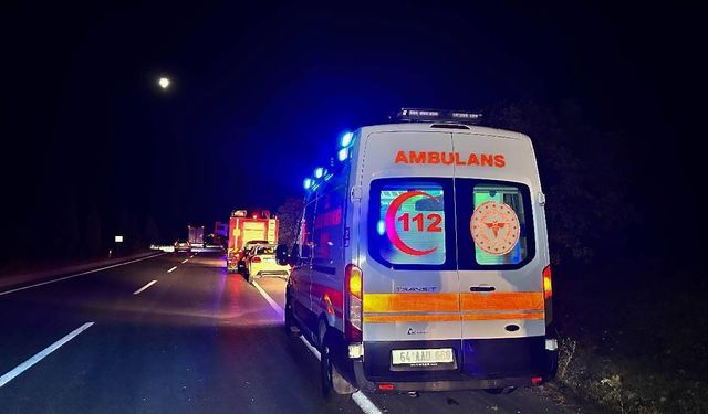 Uşak'ta otomobil şarampole devrildi: 1 ölü, 2 yaralı