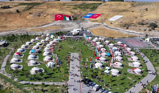 Ahlat'taki Malazgirt Zaferi kutlamaları yoğun katılımla devam ediyor