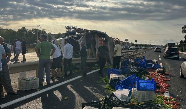 Tekirdağ'da devrilen kamyonun sürücüsü öldü