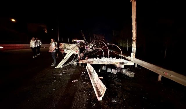 Freni patlayan tır 8 kilometre boyunca yandı