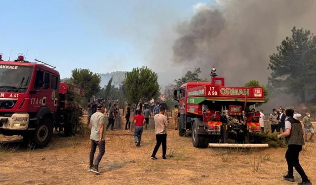 Çanakkale'de orman yangını! Havalimanı sivil uçuşlara kapatıldı