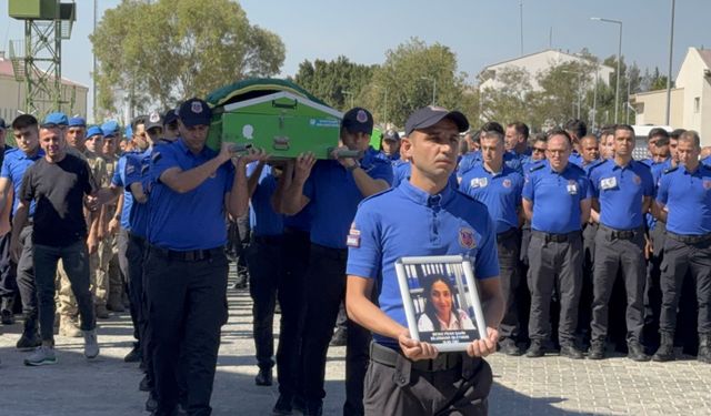 Adana'da trafik kazasında ölen 2 cezaevi personeli için tören düzenlendi