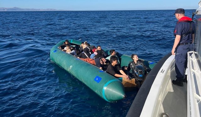 Çanakkale'de 24 düzensiz göçmen yakalandı